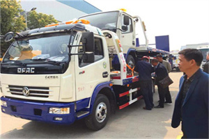 新安汽车道路救援拖车价格